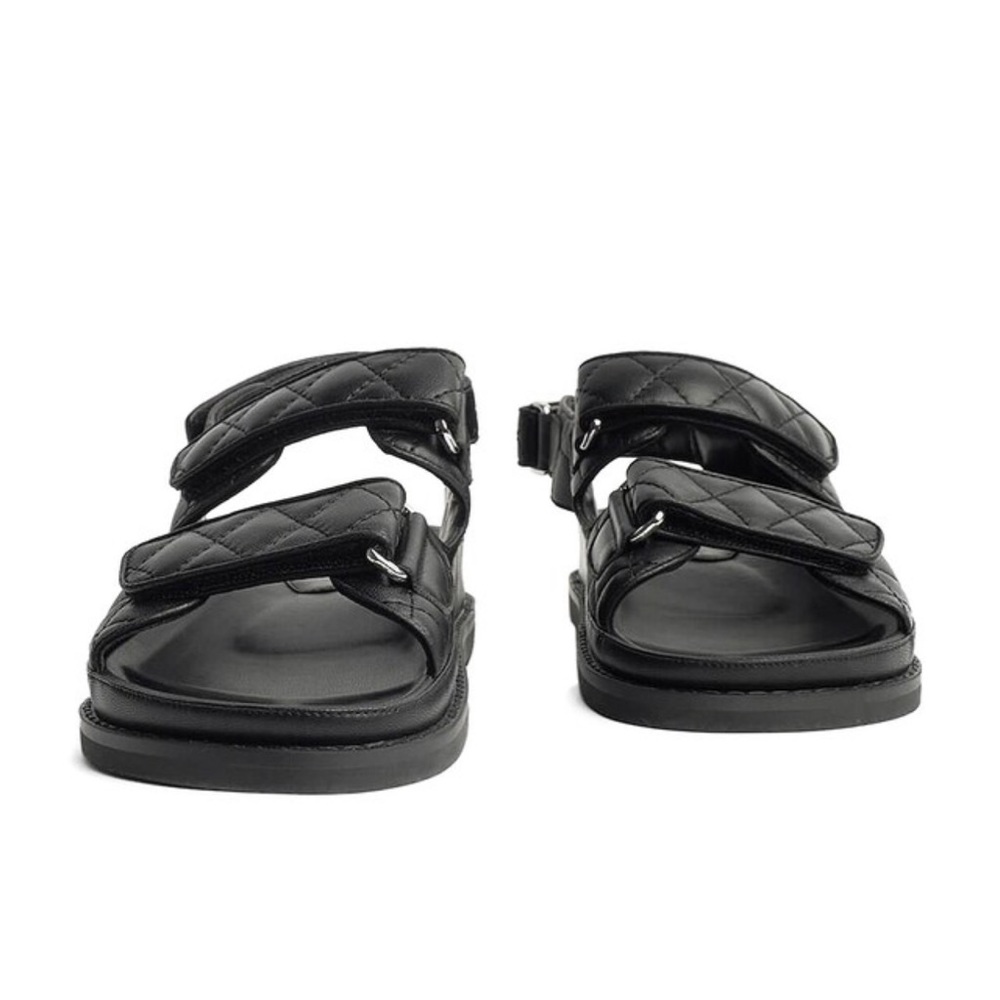 SOLD 🚫 Tony Bianco sandals
